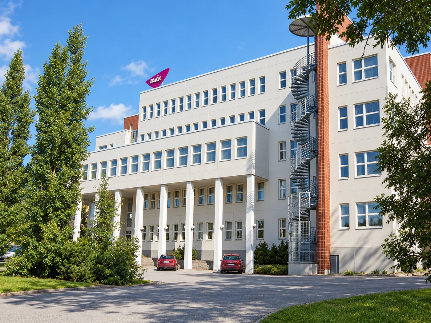 TAKK Tampereen valtatie kampüsünün düzenlenmiş dış cephe fotoğrafı